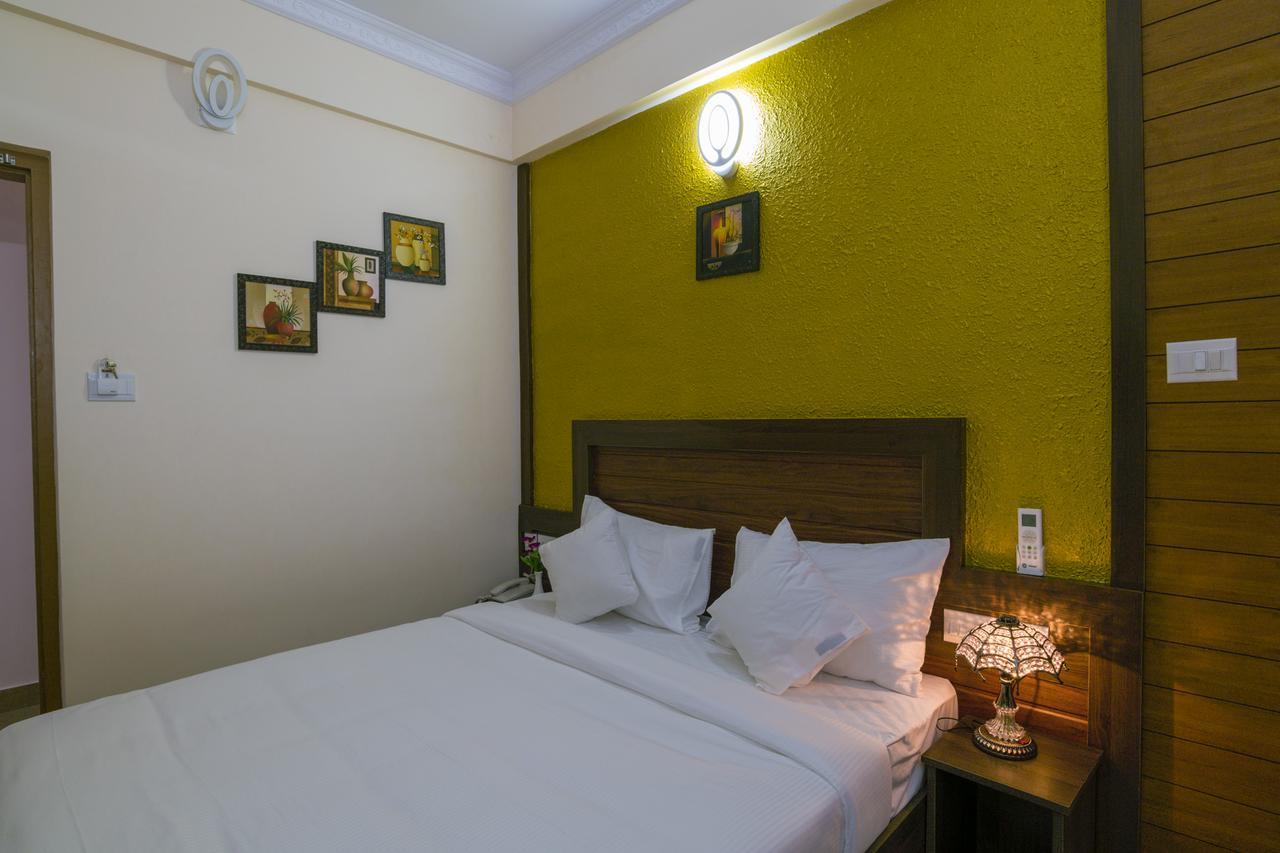 Blue Bell Cochin Airport Hotel Nedumbassery Extérieur photo